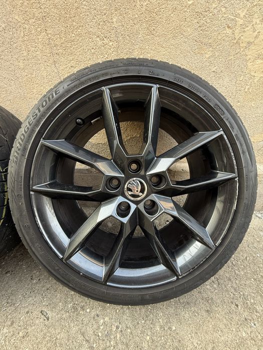 Jante Skoda Octavia Vrs/Rs Black OEM model gemini 7,5x18et51 cu cauc