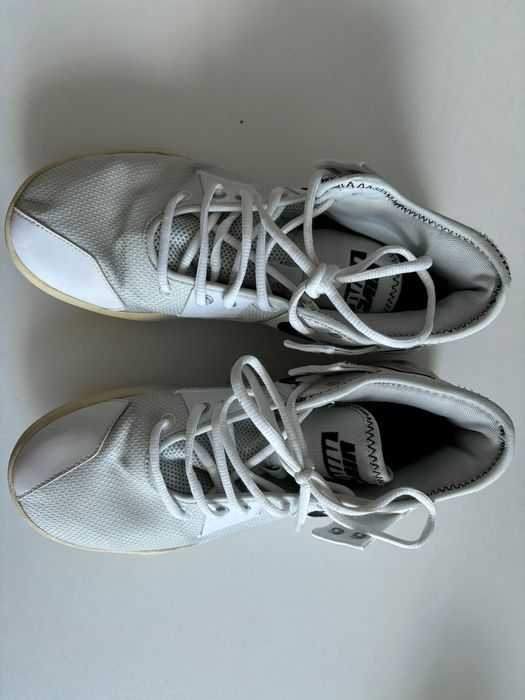 Бели маратонки  NIKE 41 номер