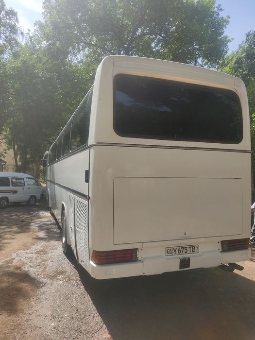 Автобусы Mercedes-Benz  туризмда ишлаган автобус