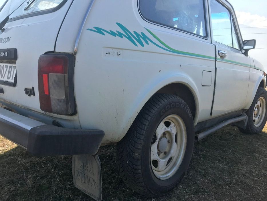 Джанти с гуми за Лада нива