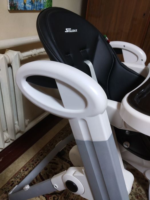 Стульчик SKILLMAX для кормления.