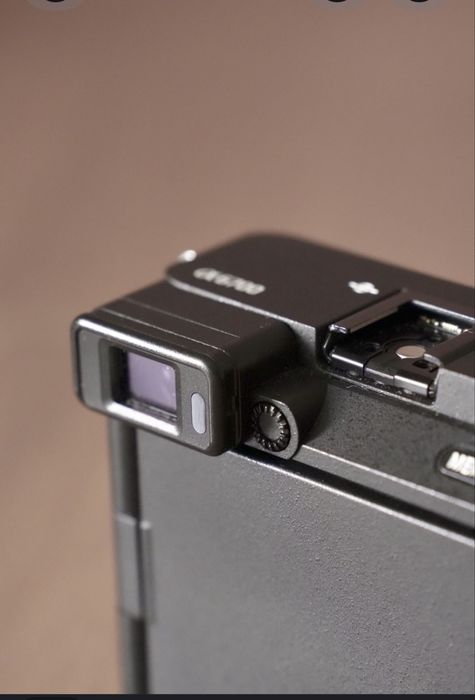Продаю Sony A6700