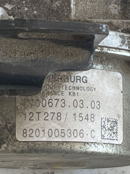 Pompa De Vacuum Dacia Duster 2015 1.5Dci E6 8201005306-C