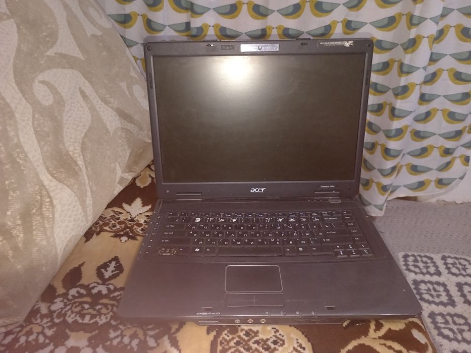 Ноутбук старый версия Acer