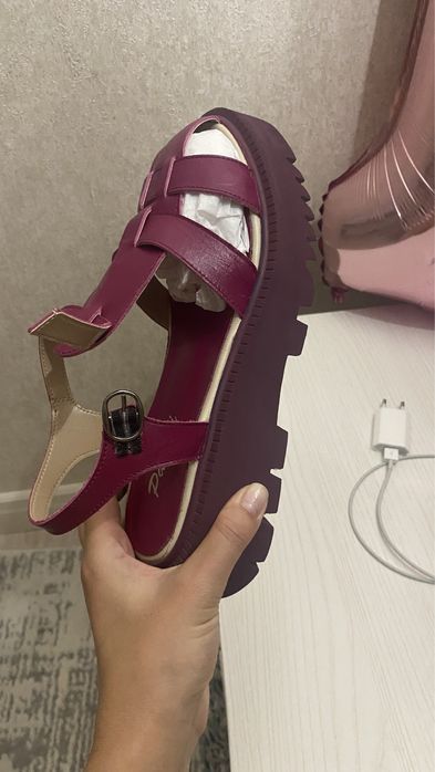 Женские сандали