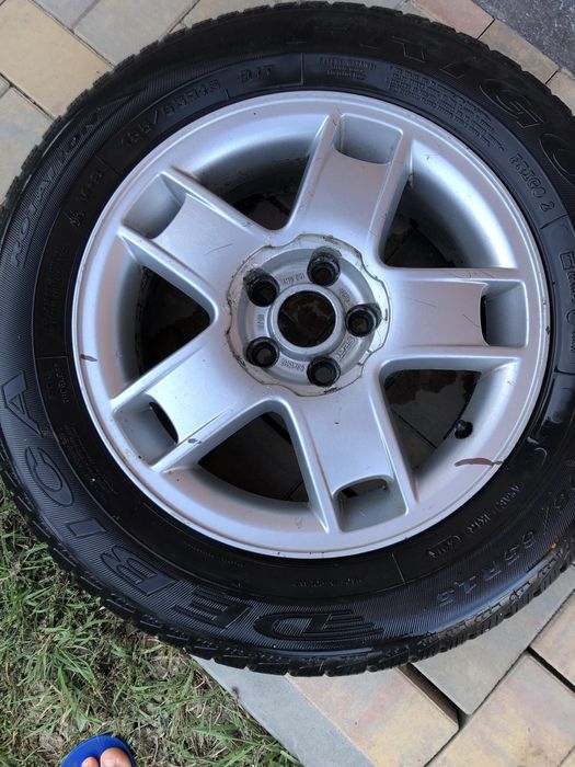 Vând cauciucuri de iarnă vw golf4 195/65/15