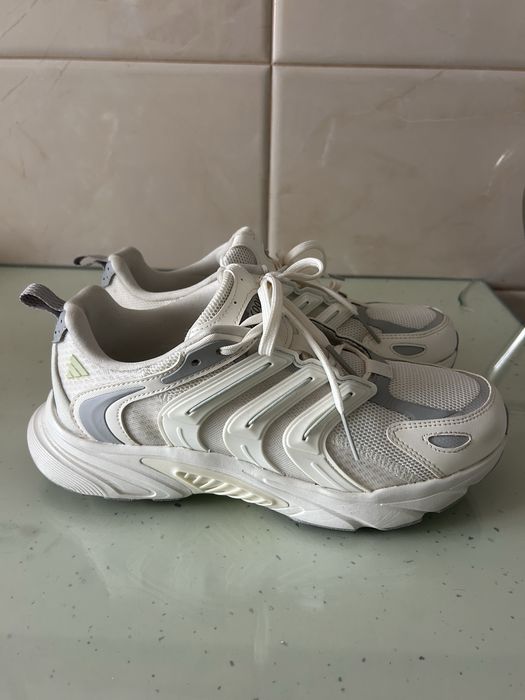 Adidasi  adidas Sportswear marime 41