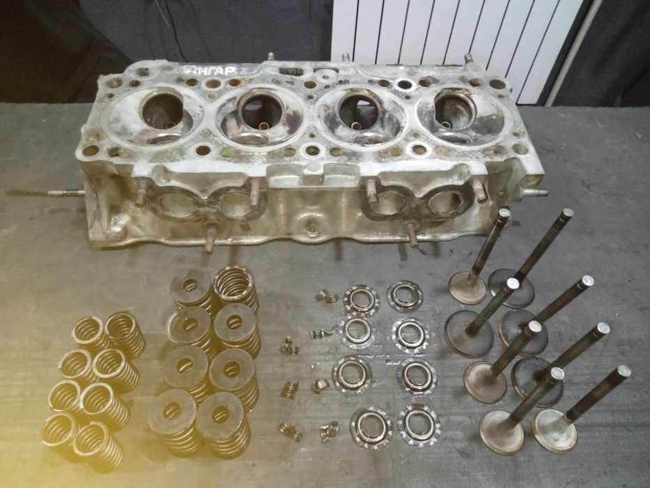 Продаеться галовка от мазды 626