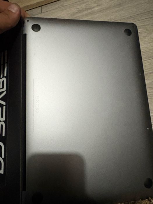 Macbook PRO 2018 DEFECT 8gb RAM 128ssd