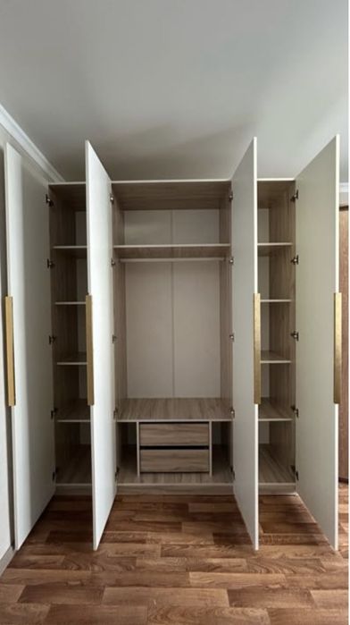 Распашной шкаф 4 дверный