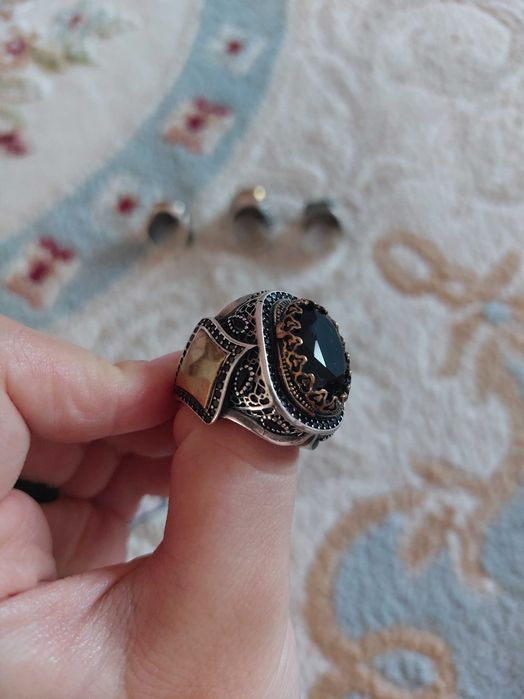 Мужские серебряные перстни