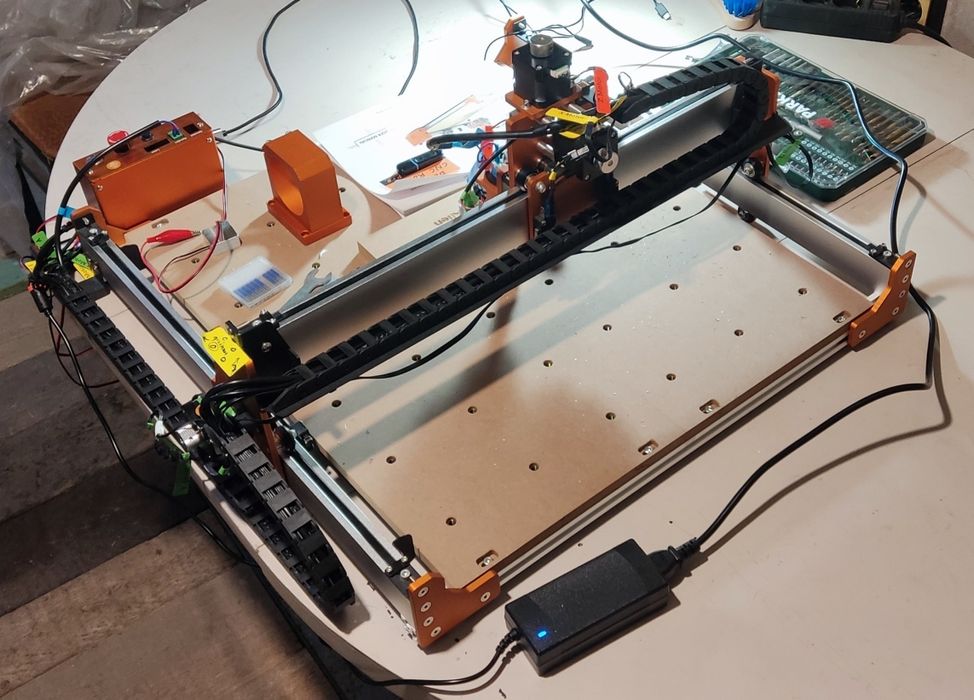 Фреза за дърво FoxAlien CNC 40x40см.