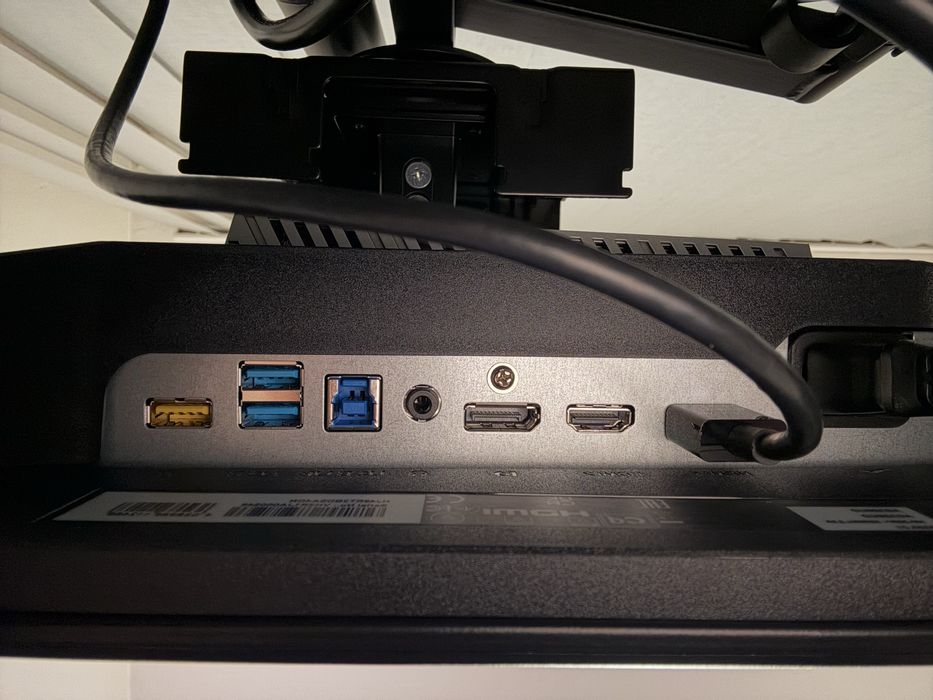 Монитор AOC AGON PRO AG326UD 31.5’’ OLED 165hz