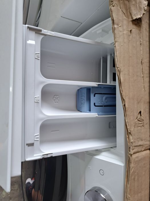 Нова 8 кг инверторна пералня SAMSUNG QuickDrive 7000-serie WW8T754