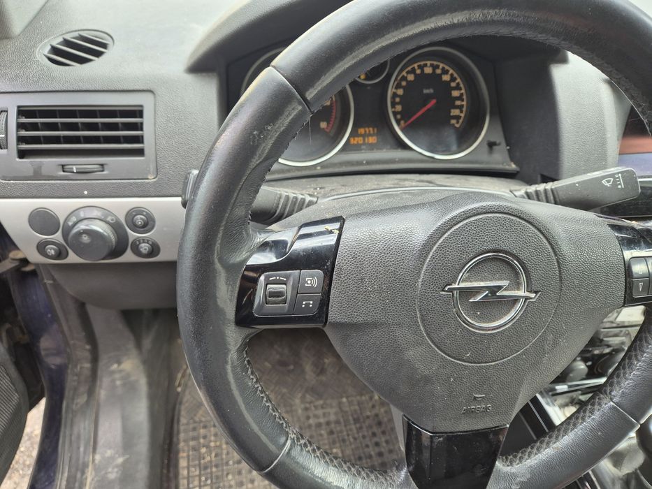 OPEL Astra 2011 — imagine 5