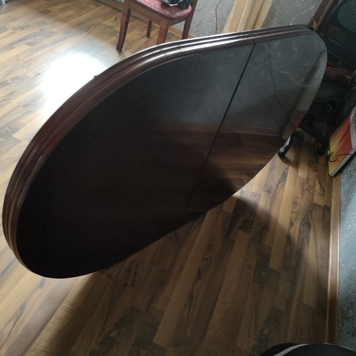 Продам стол в хорошем состоянии