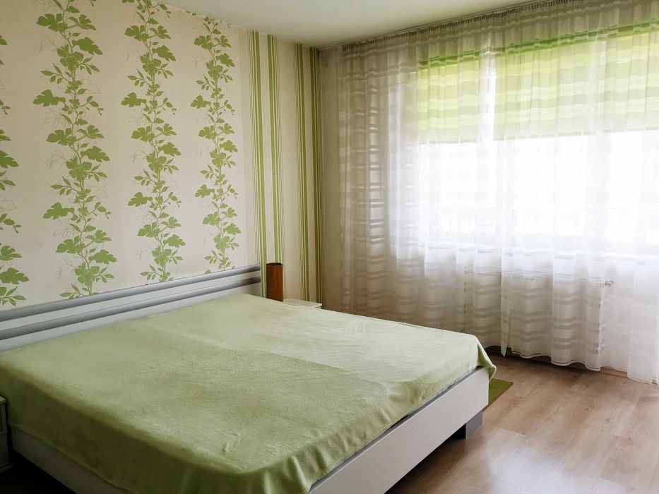 Vand apartament 76 mp si garaj subteran, bloc nou, etaj intermediar, lift, zona de sus