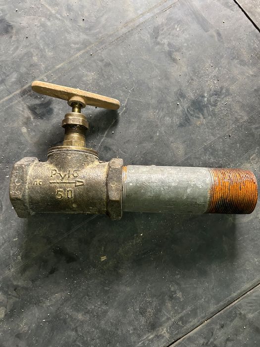 Кран водопроводный