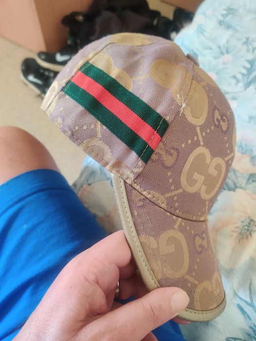 Vând sau schimb șapcă originala Gucci