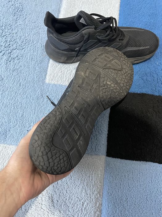 Adidasi de running adidas
