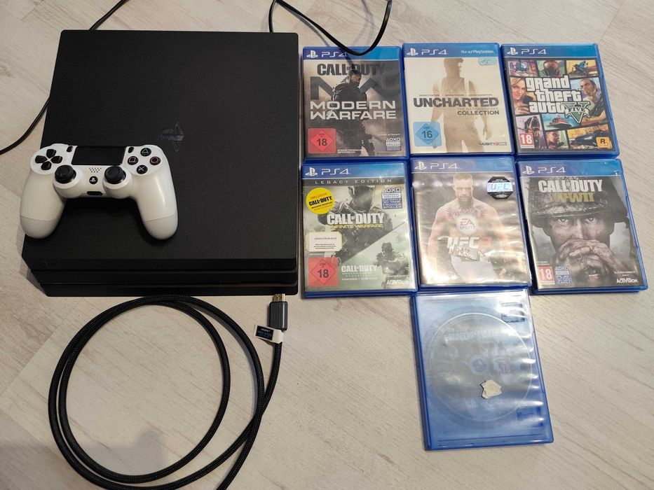 Sony Playstation - 4 Pro CUN-7216B