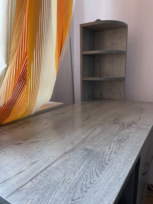 Маникюрный стол новый