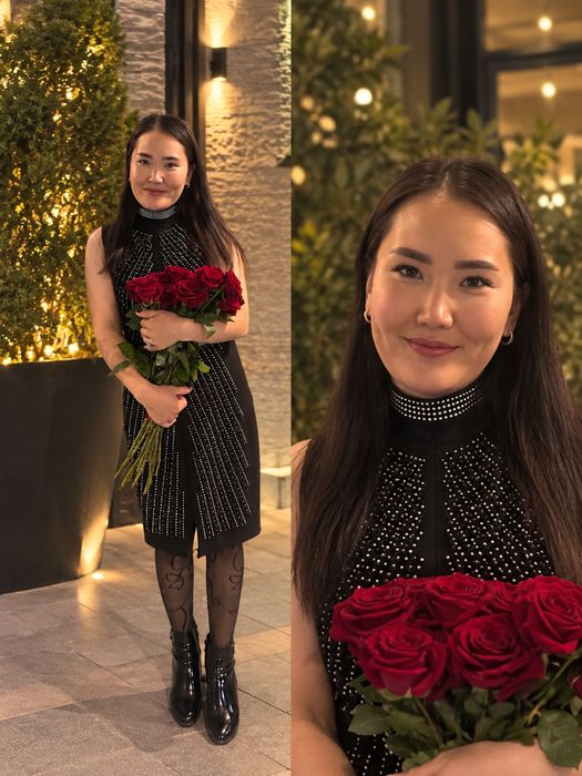 Черное платье со стразами