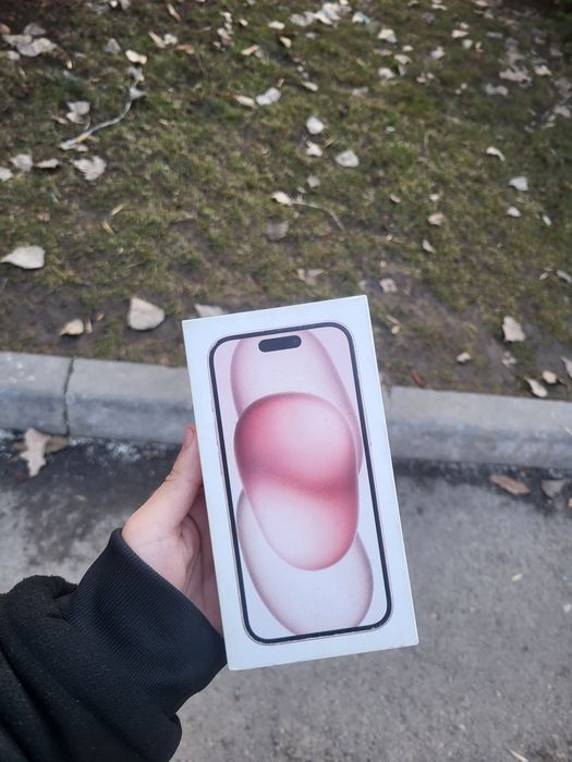 Iphone 15 93% акб