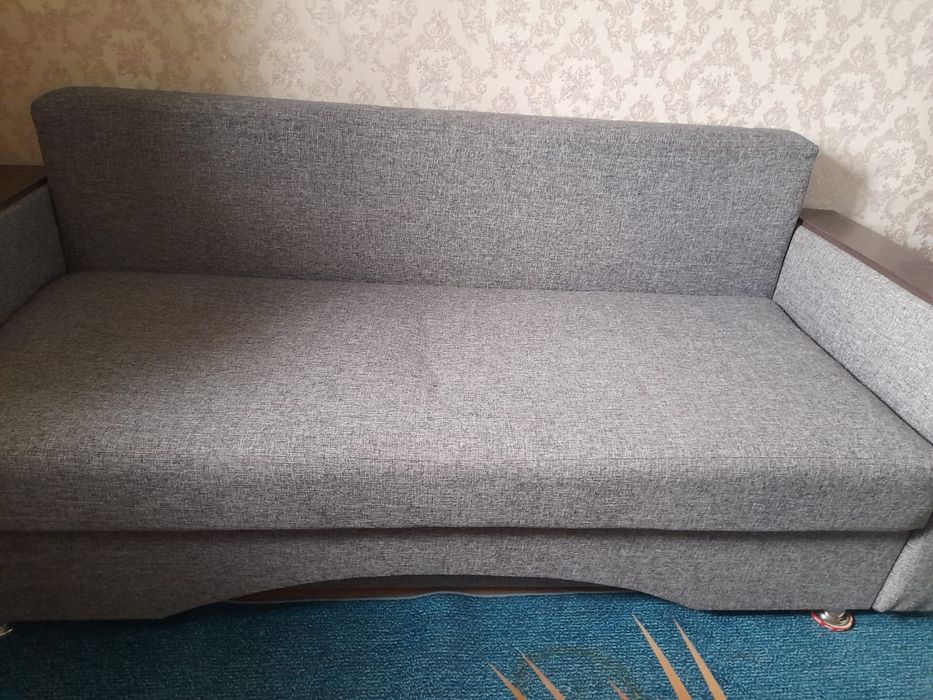 Продам мебель срочно. Торг имеется.