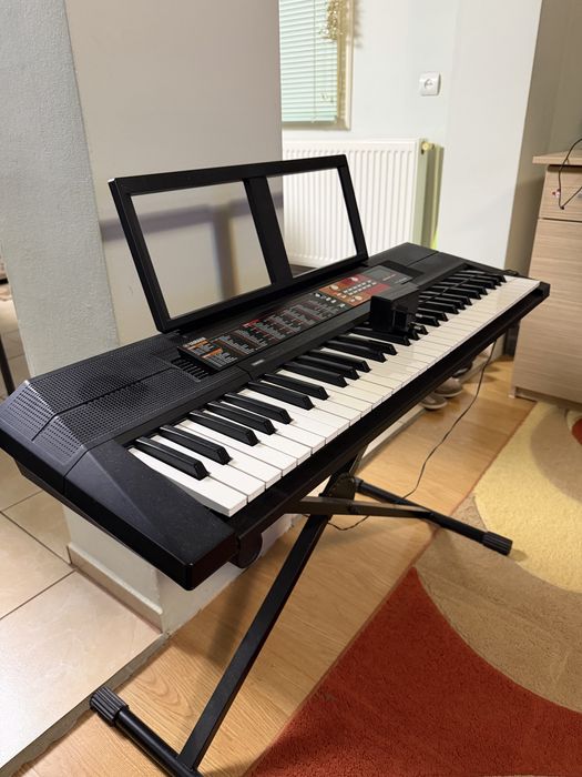 Orga/pian digitala Yamaha FSR F51