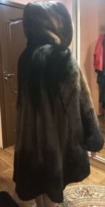 Продам норковую шубу