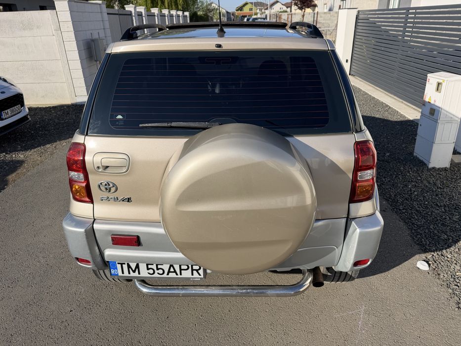Vand Toyota Rav4 in 2 usi