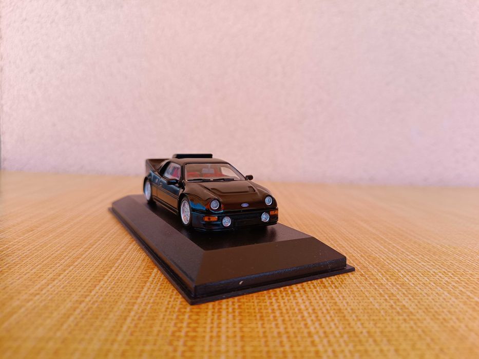 Колекционерски модел 1:43 Minichamps - Ford RS200