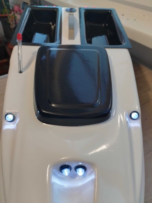 Лодка за захранка