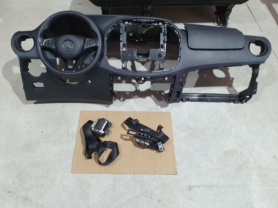 Plansa bord Mercedes Vito W447 2018