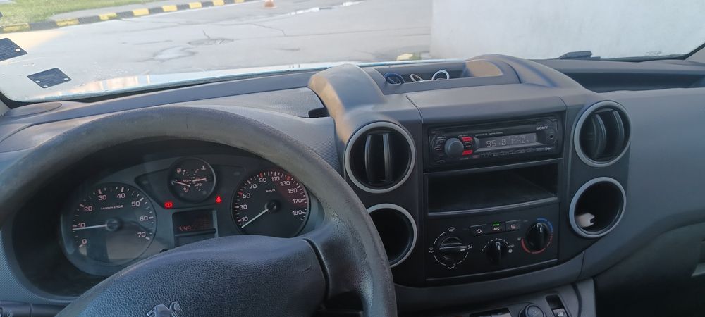 Хладилнo Peugeot Partner 2009г.