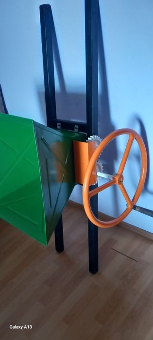 Zdrobitor struguri urias