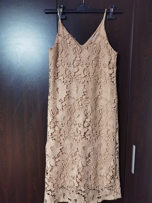 Rochie dantela brodata