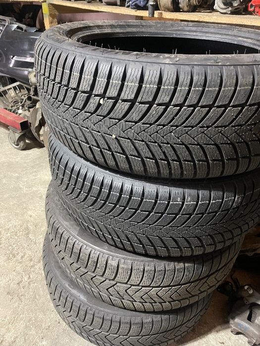 Anvelope iarna 235/50 R20 DOT 2025 / 2022 Triangle Effex / Pirelli