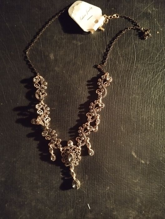 Продаю  красивое колье