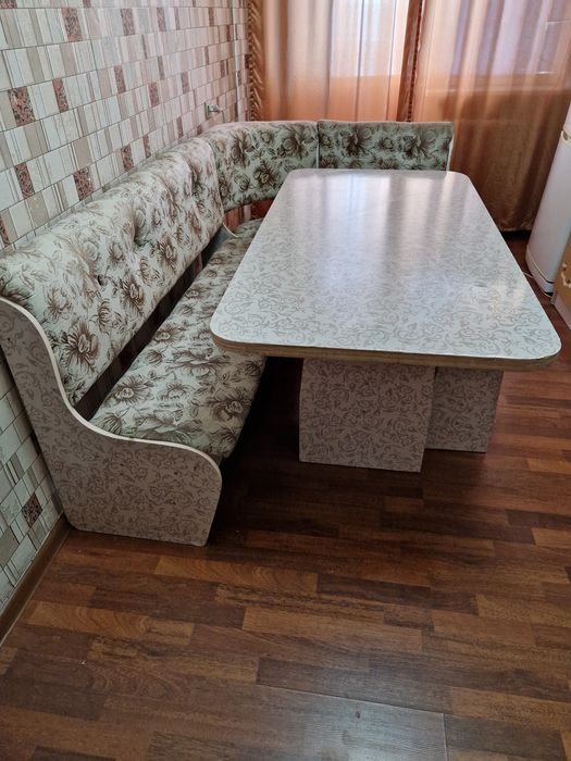 Продам кухонный уголок