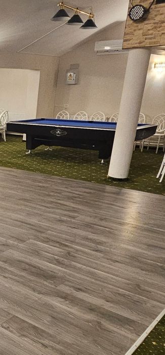 Masa biliard și suport lumina 
Calitate, design, tehnologie, materiale deosebite.