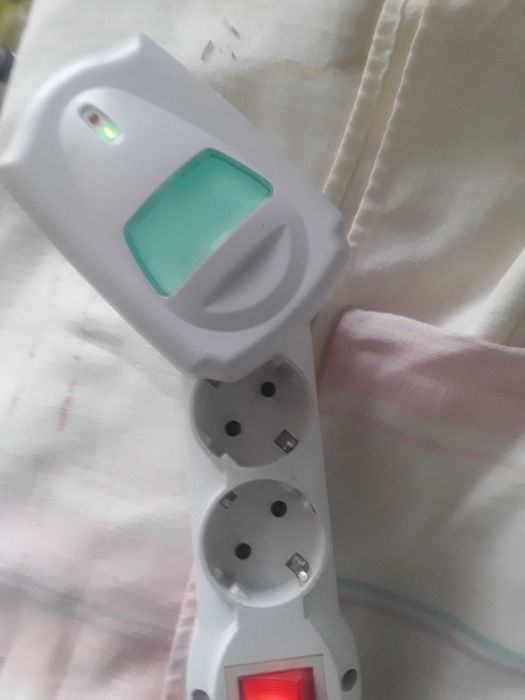 Radiio cu ceas aaprat anti insecte