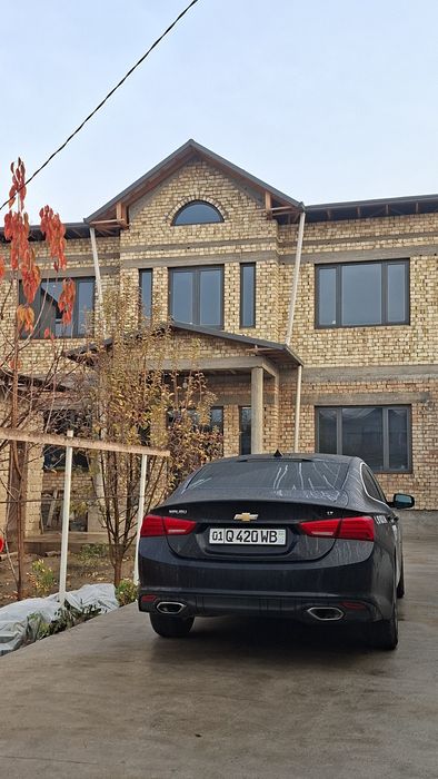 Srochna sotiladi hovli uy