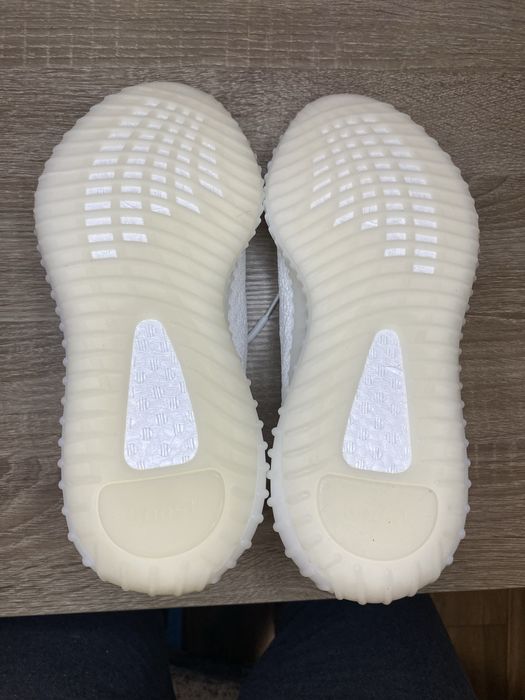 Yeezy 350v2 Triple White