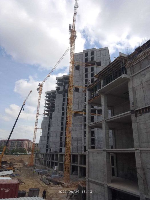 Продается десятитонный башенный кран