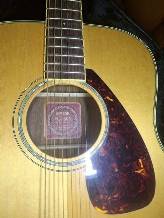 Chitară acustică yamaha !!