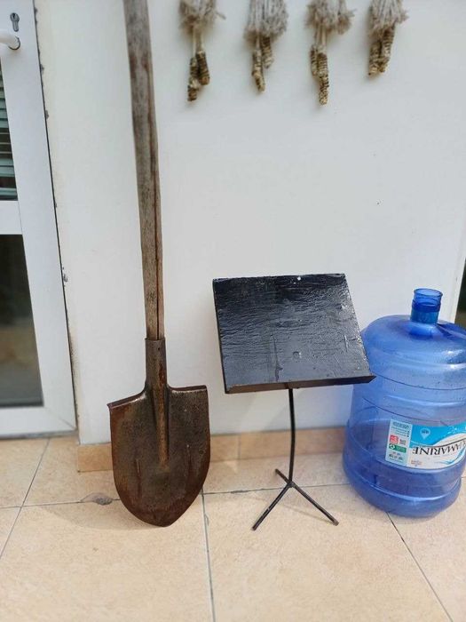 Лопата садовая крепкая