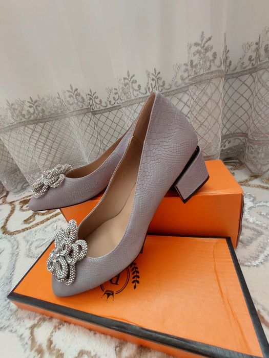 Ayollar va qizlar uchun Xamelon tuslanuvchi ajoyib tufli