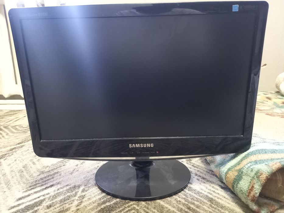 Монитор samsung.